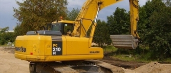 Komatsu PC210