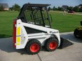 Chargeuse compacte sur chenilles Bobcat 440