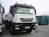 Camion benne PL Iveco Trakker