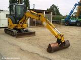 Mini-pelle hydraulique sur chenilles Komatsu PC 27 MR