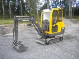 Mini-pelle hydraulique sur chenilles Volvo EC 15