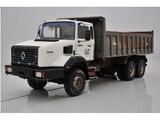 Camion benne PL Renault .