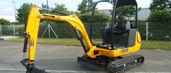 Jcb 8018