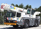 Grue mobile routière à flèche télescopique Liebherr LTM 1030