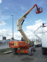 Nacelle automotrice télescopique ou articulée Jlg M 600 JP