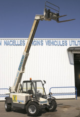 Chariot élévateur de chantier à portée variable Terex 2306