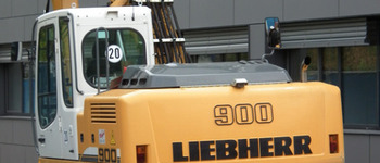 Liebherr A 900