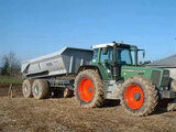 Tracteur avec benne Fendt 200 CH