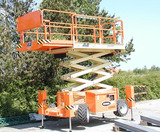 Nacelle automotrice à ciseaux Jlg 260 MRT