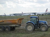 Tracteur avec benne New holland t7230