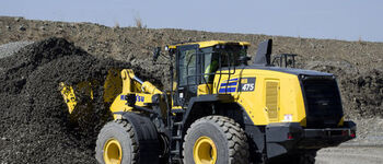 Komatsu WA475-10