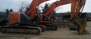 Hitachi 225USLC