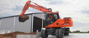 Doosan DX 140 W