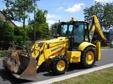 Tractopelle Komatsu WB