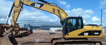 Caterpillar 323 D