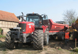 Tracteur avec benne Massey Ferguson 6499