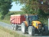 Tracteur avec benne Renault 696