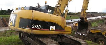 Caterpillar 323D