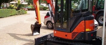 Hitachi ZX 33