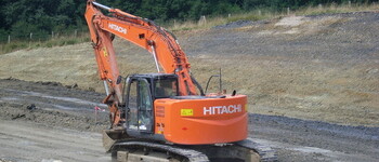 Hitachi ZX225