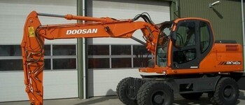 Doosan DX 140 W