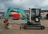 Mini-pelle hydraulique sur chenilles Kobelco SK 30