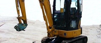 Komatsu PC 27 R