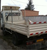 Camion benne VL <3T5 Nissan T 100