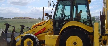 New holland LB 95