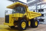 Tombereau rigide 4x2 Komatsu HD 325