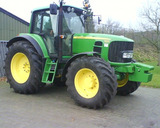 Tracteur avec benne John Deere 6930