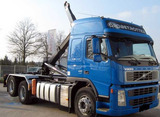 Camion benne ampliroll Volvo FM 440